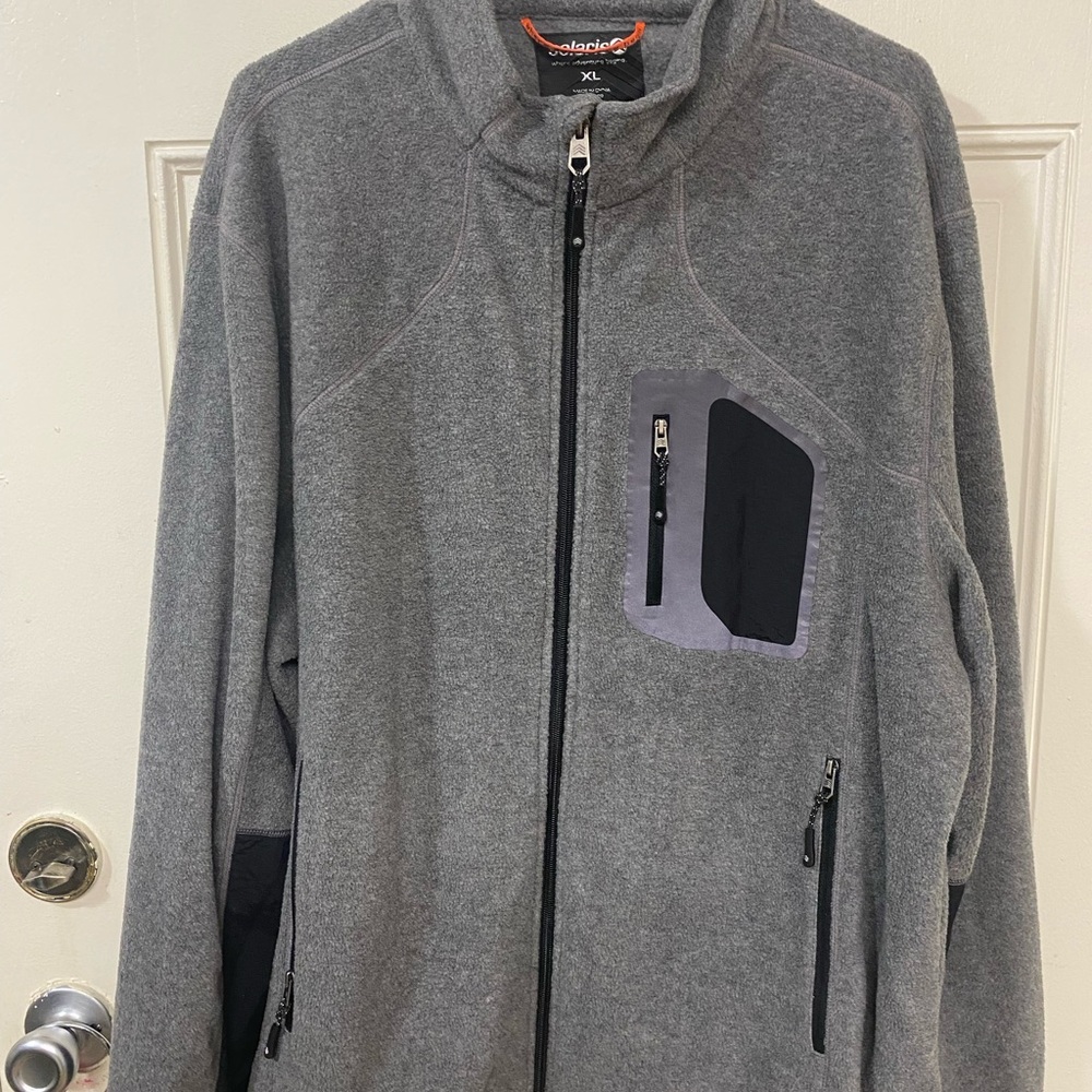 NWOT Solaris Men’s Fleece Sweater form Dillards Jacket